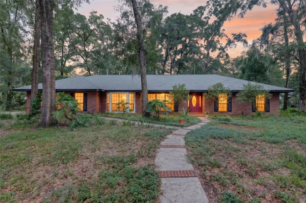 2936 NW 23RD DRIVE Gainesville, FL 32605