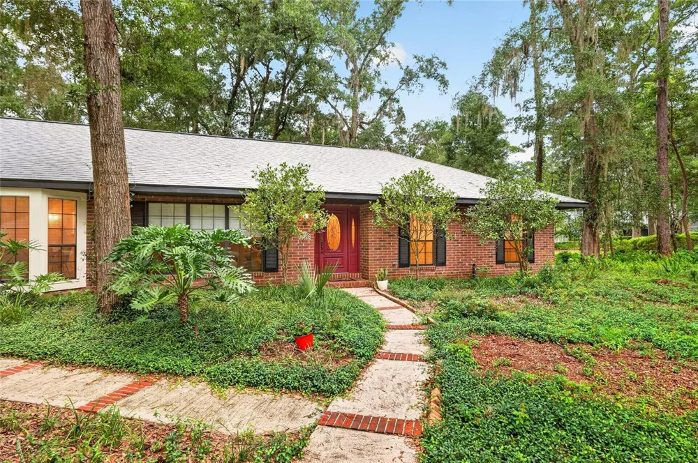 2936 NW 23RD DRIVE Gainesville, FL 32605