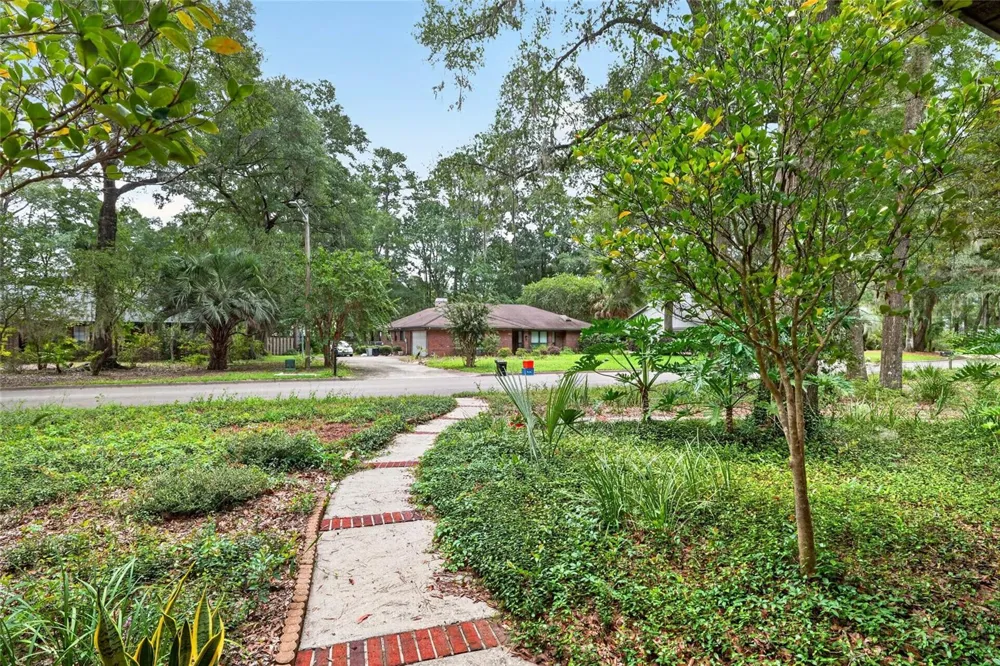 2936 NW 23RD DRIVE Gainesville, FL 32605