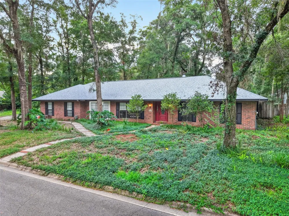 2936 NW 23RD DRIVE Gainesville, FL 32605
