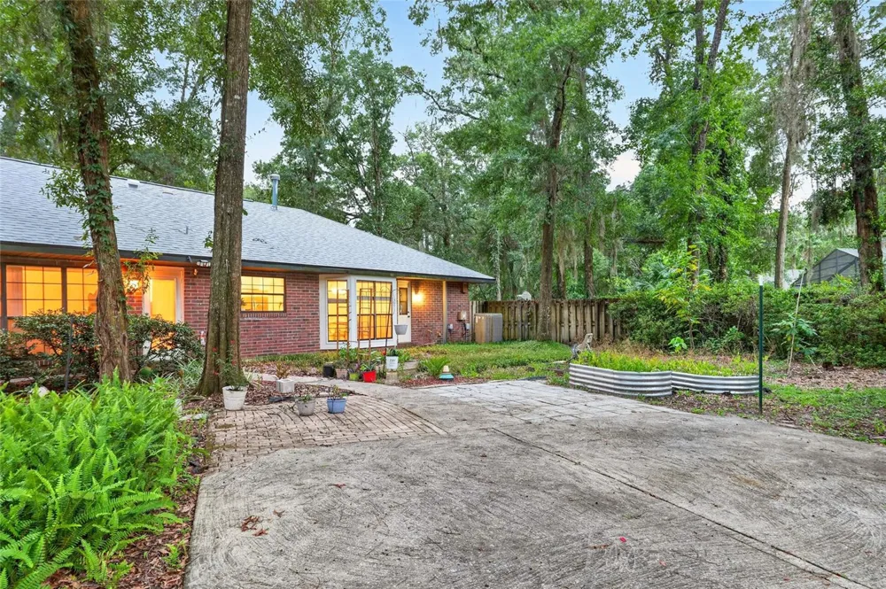 2936 NW 23RD DRIVE Gainesville, FL 32605