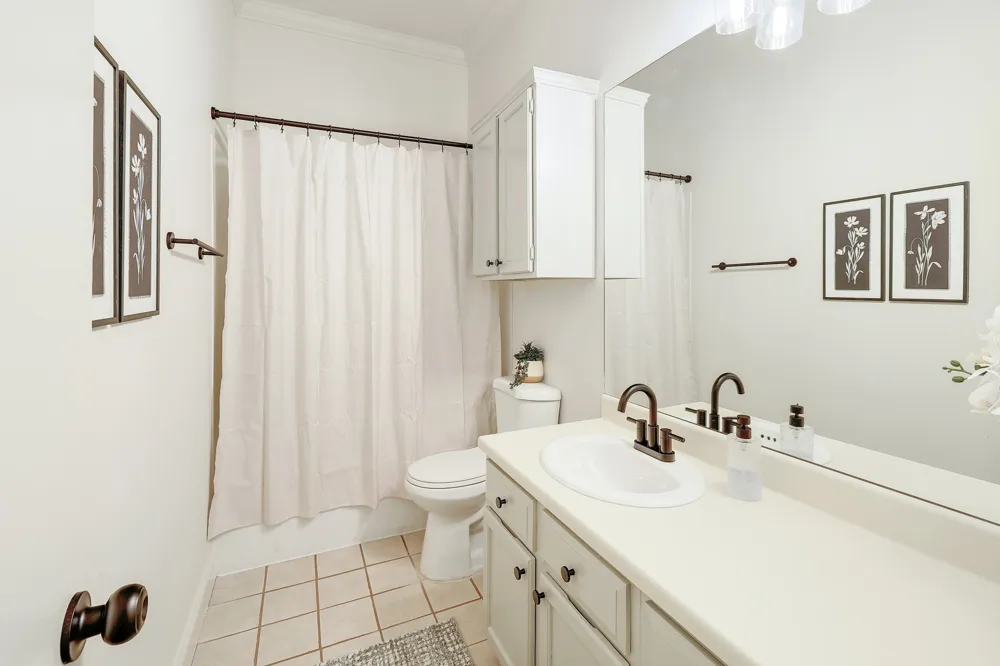 2012 Castle View Drive Austin, TX 78728