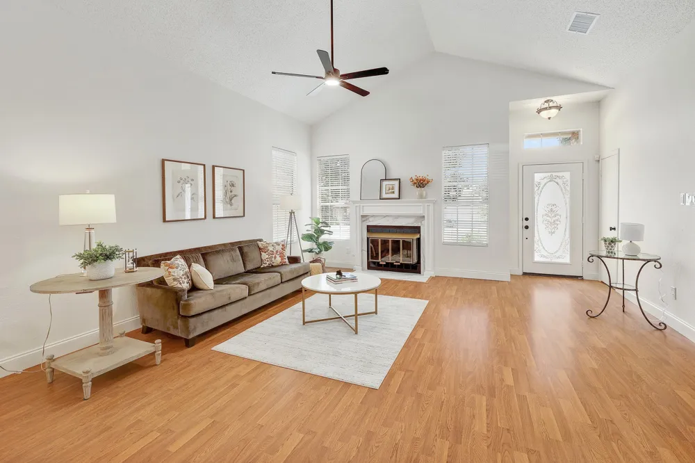 2012 Castle View Drive Austin, TX 78728