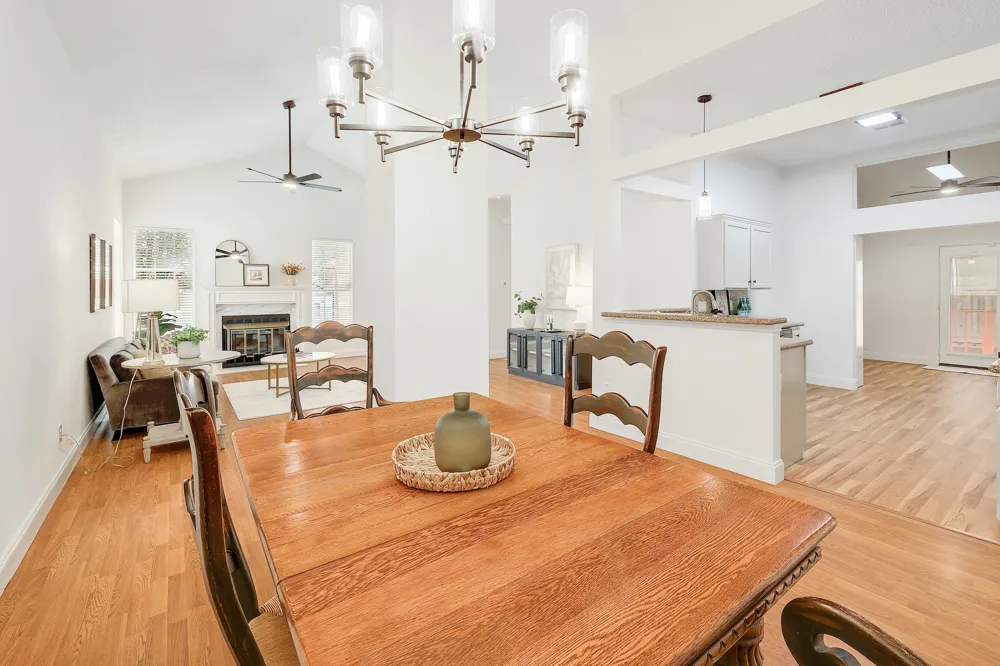 2012 Castle View Drive Austin, TX 78728