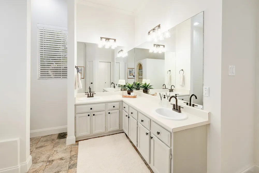 2012 Castle View Drive Austin, TX 78728