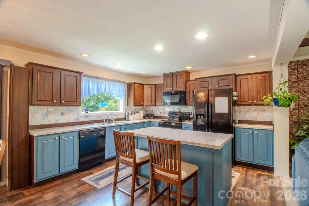 76 Patriot Drive Waynesville, NC 28786