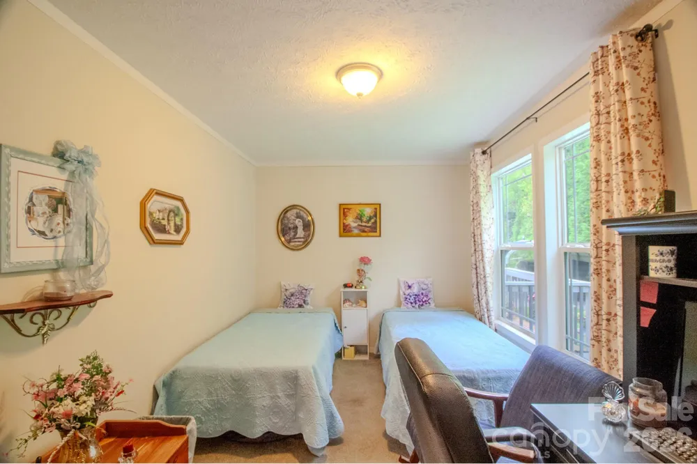 76 Patriot Drive Waynesville, NC 28786