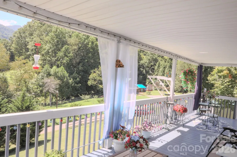 76 Patriot Drive Waynesville, NC 28786