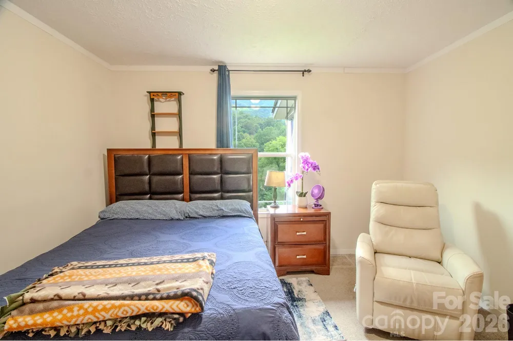76 Patriot Drive Waynesville, NC 28786