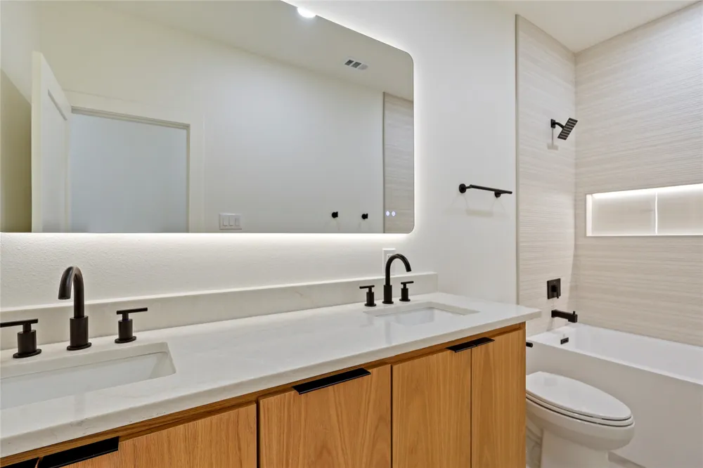 326 Avenue F Dallas, TX 75203