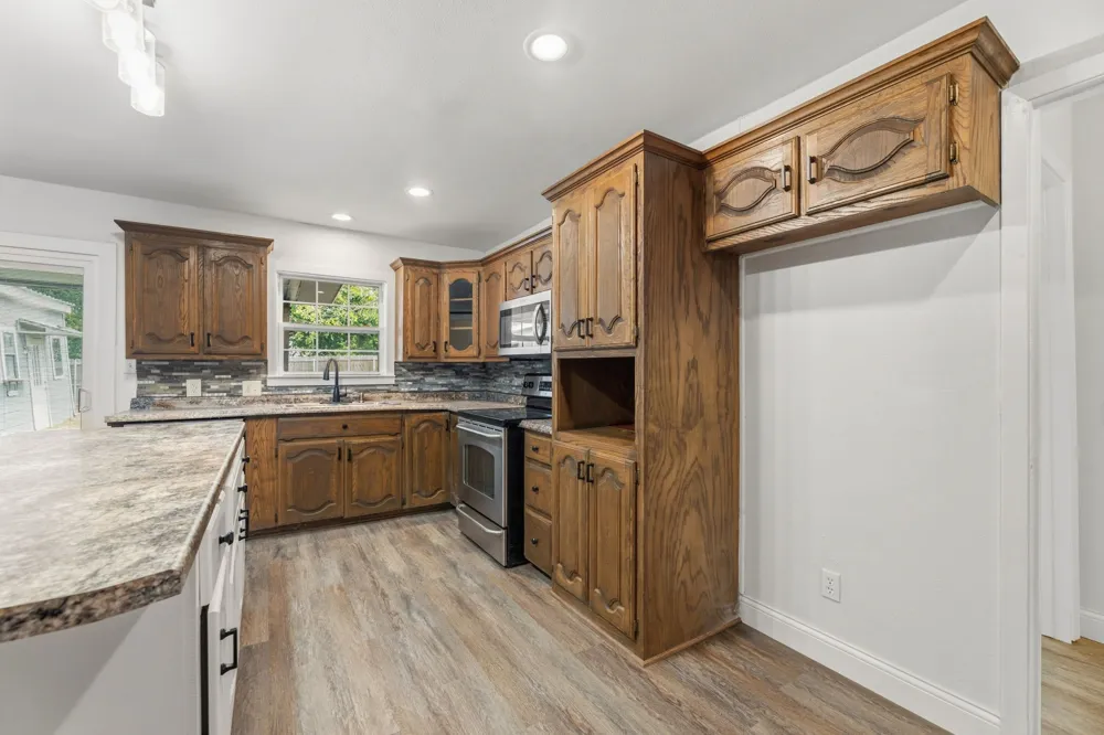 204 3rd Street Celeste, TX 75423