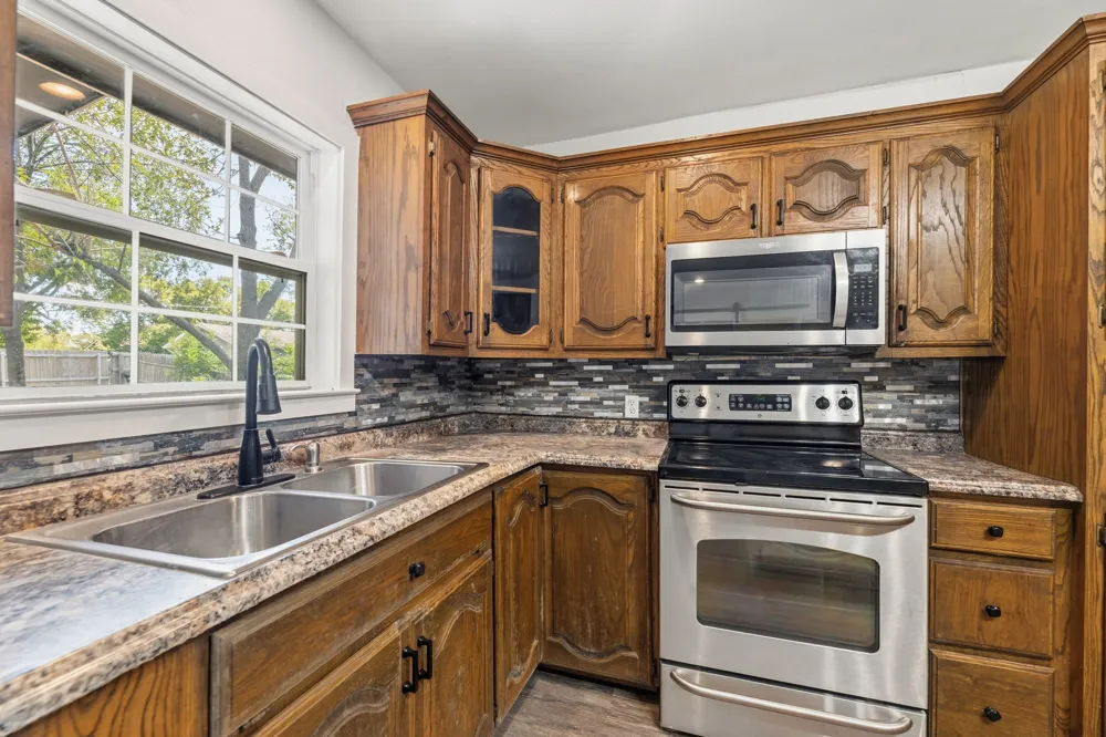 204 3rd Street Celeste, TX 75423