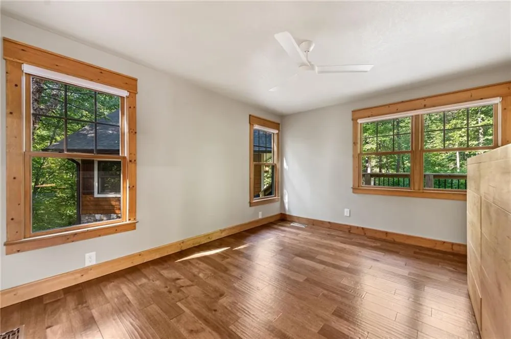 2634 Mountain Tops Road Blue Ridge, GA 30513
