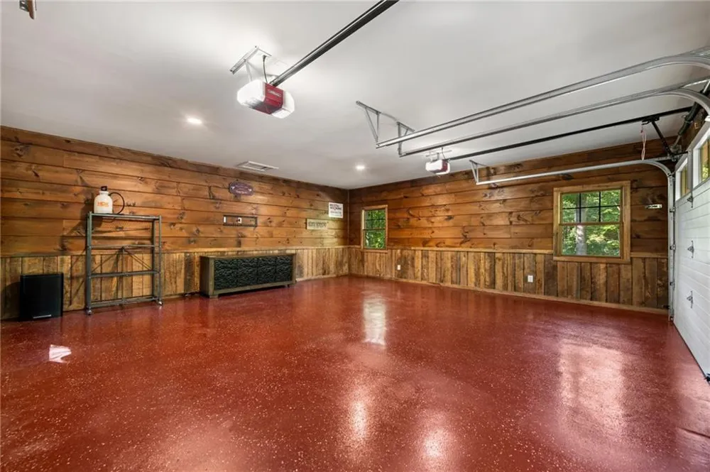 2634 Mountain Tops Road Blue Ridge, GA 30513