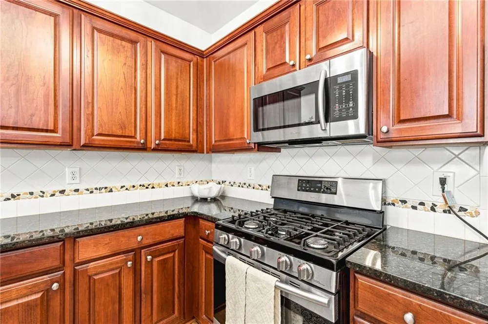 9820 Alger Trace Johns Creek, GA 30022