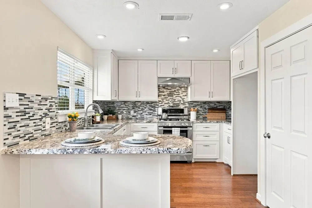 2300 Mary Lane Dickinson, TX 77539