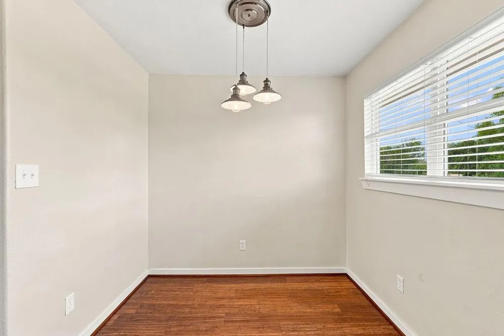 2300 Mary Lane Dickinson, TX 77539