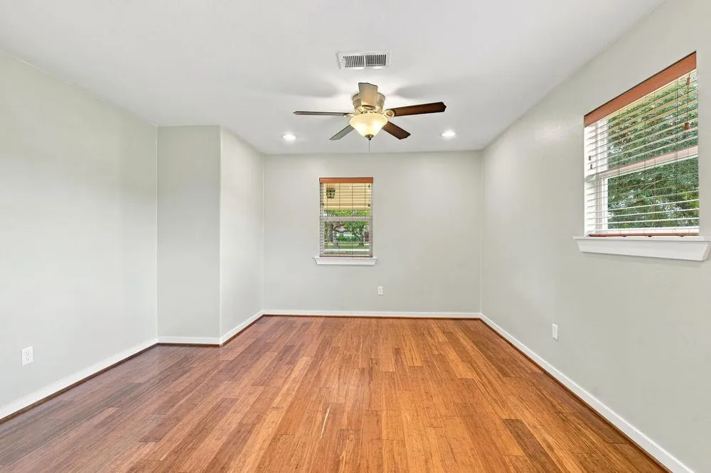 2300 Mary Lane Dickinson, TX 77539
