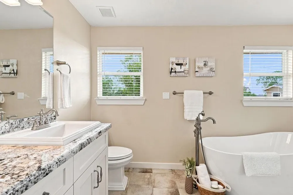 2300 Mary Lane Dickinson, TX 77539