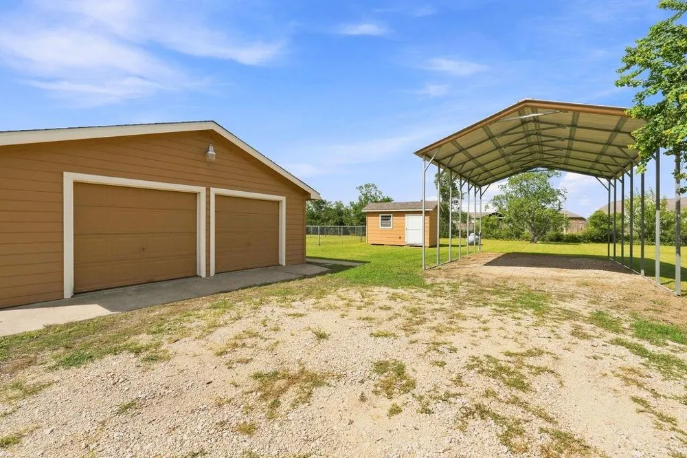 2300 Mary Lane Dickinson, TX 77539