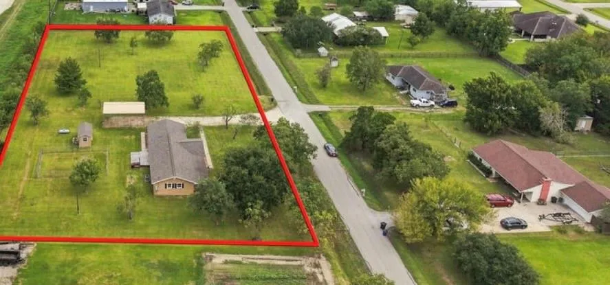 2300 Mary Lane Dickinson, TX 77539