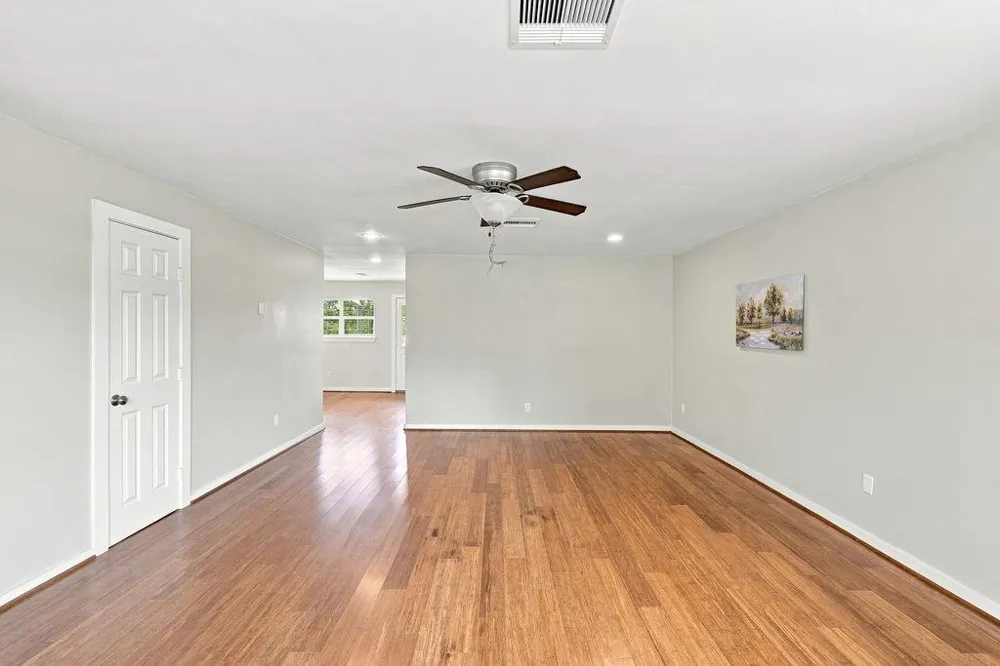 2300 Mary Lane Dickinson, TX 77539