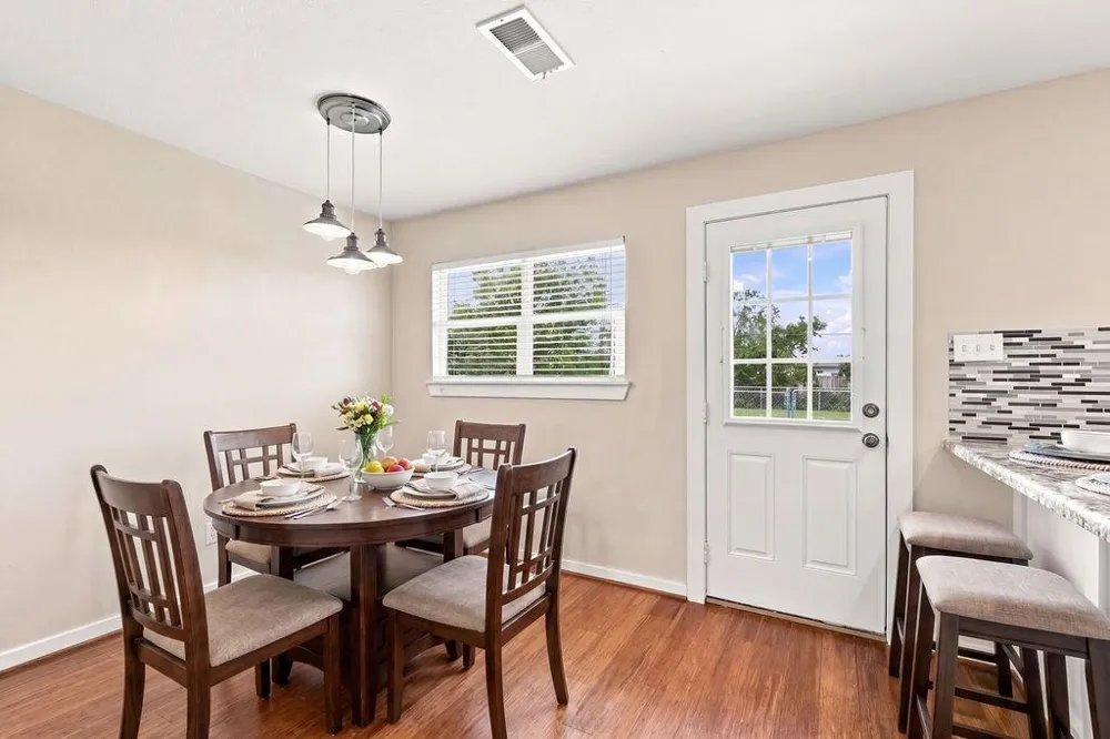 2300 Mary Lane Dickinson, TX 77539