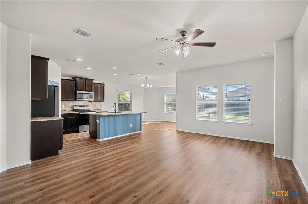 9400 Susan Drive Killeen, TX 76542