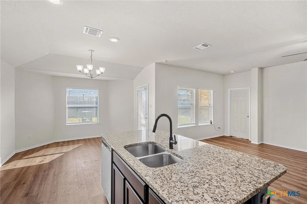 9400 Susan Drive Killeen, TX 76542