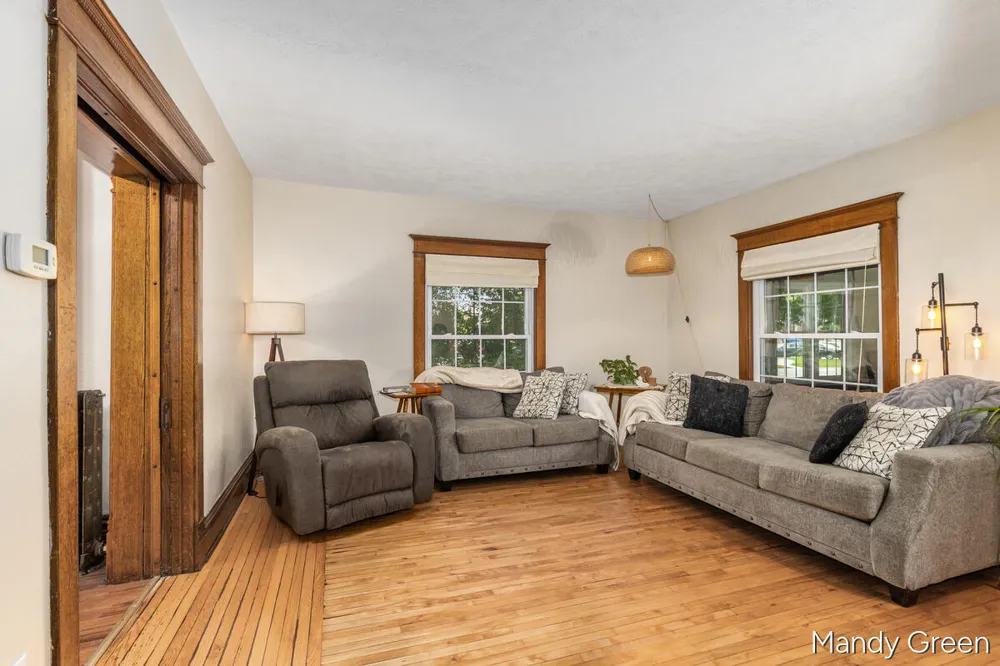 118 S 2nd Street Carson City, MI 48811