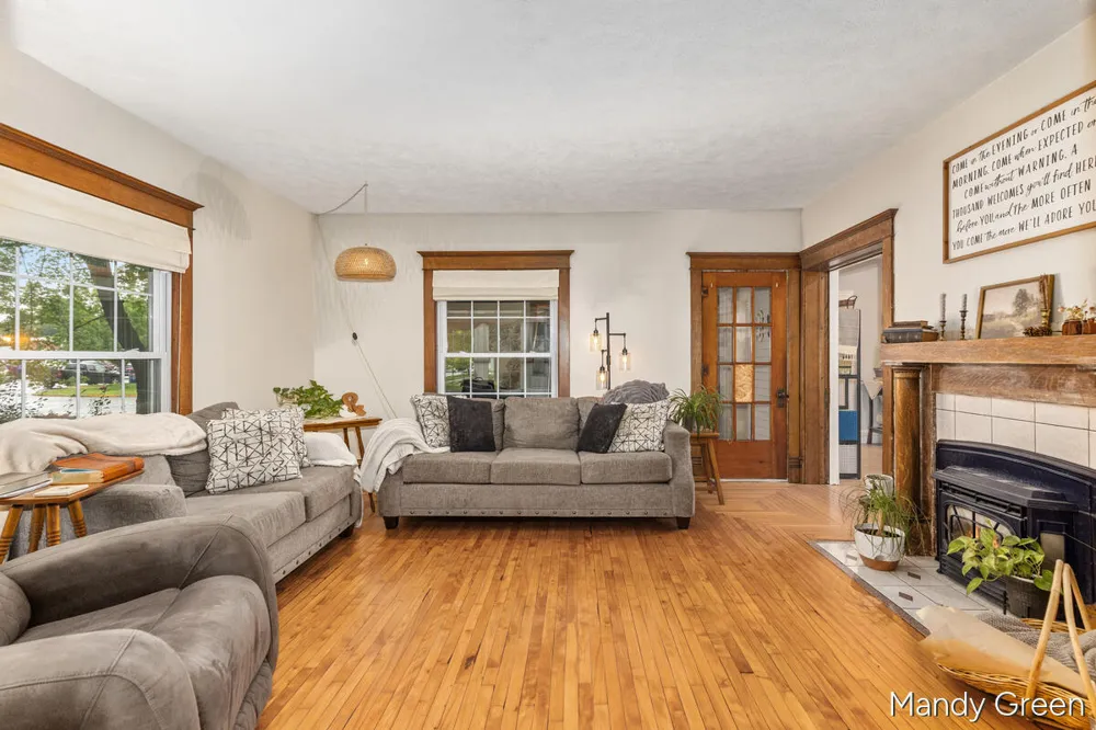 118 S 2nd Street Carson City, MI 48811