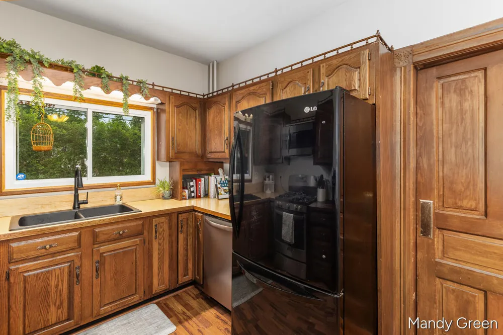 118 S 2nd Street Carson City, MI 48811