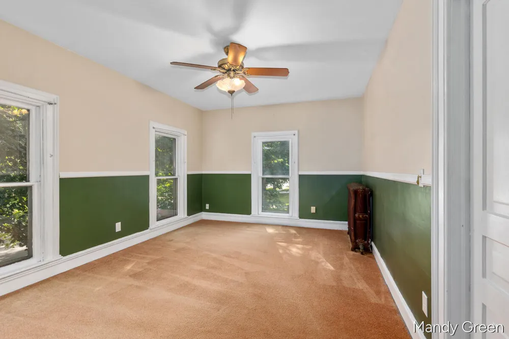 118 S 2nd Street Carson City, MI 48811