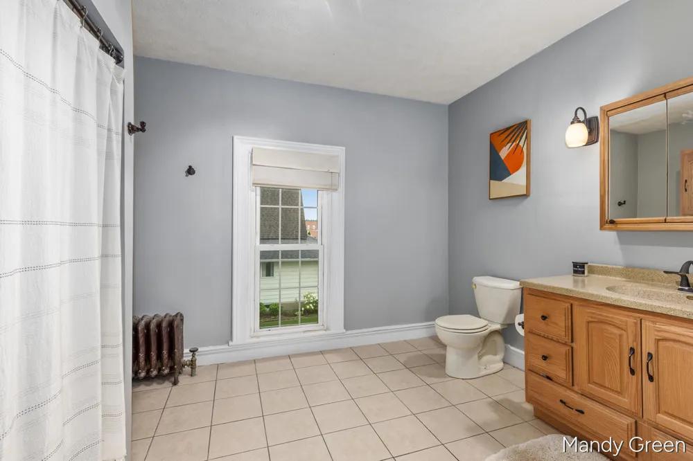 118 S 2nd Street Carson City, MI 48811