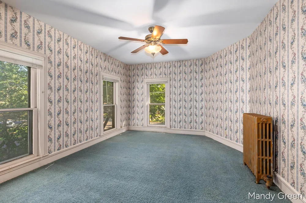118 S 2nd Street Carson City, MI 48811