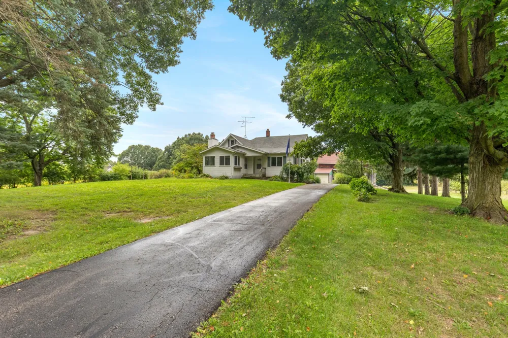 8183 Herrington Avenue NE Belmont, MI 49306