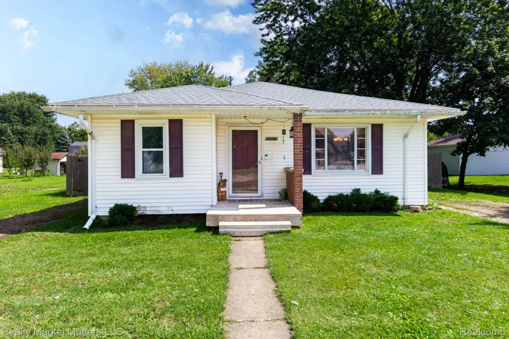 6881 James Street Brown City City, MI 48416