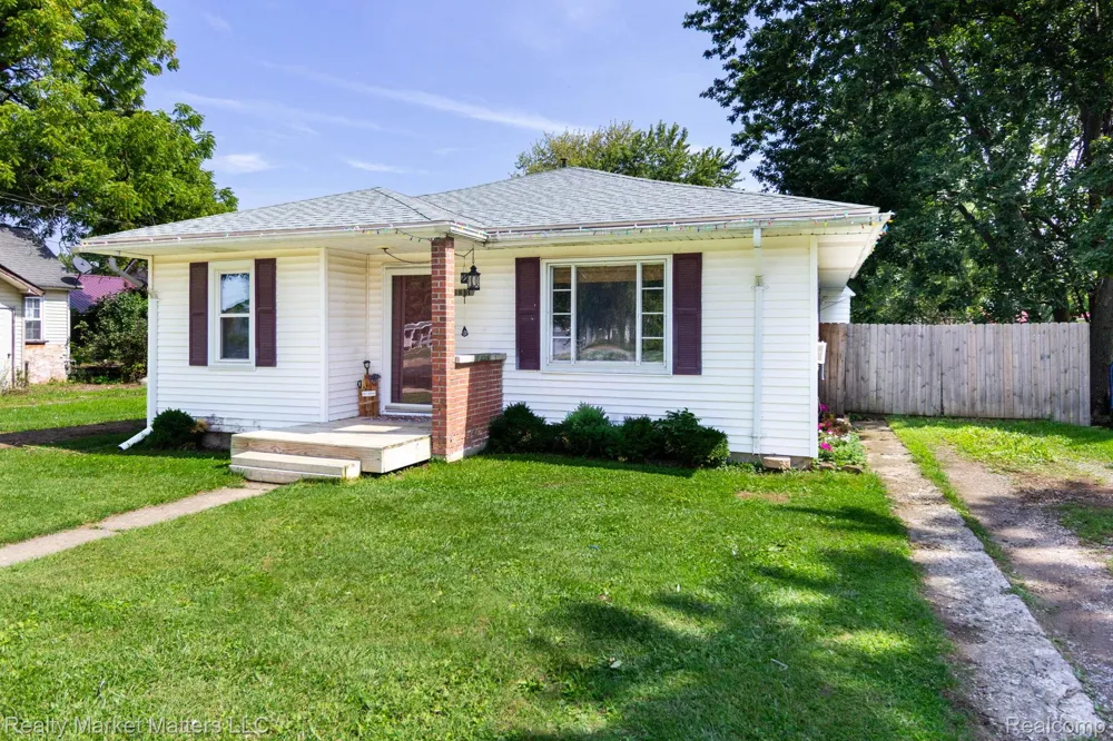 6881 James Street Brown City City, MI 48416