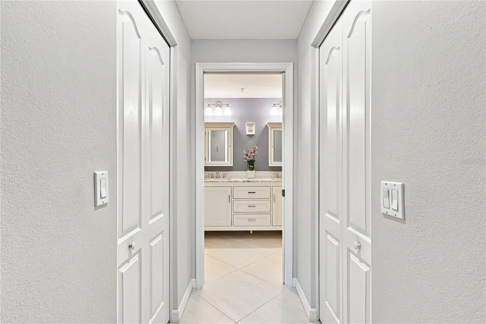 9570 HIGH GATE DRIVE #1715 Sarasota, FL 34238