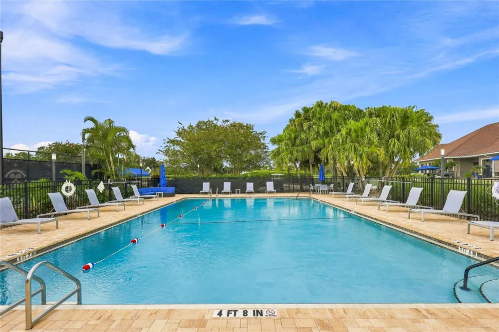 9570 HIGH GATE DRIVE #1715 Sarasota, FL 34238