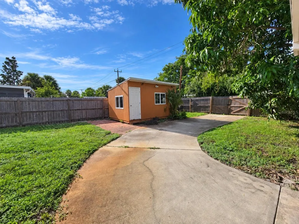 6711 DARTMOUTH AVENUE St Petersburg, FL 33710