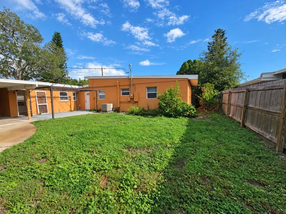 6711 DARTMOUTH AVENUE St Petersburg, FL 33710