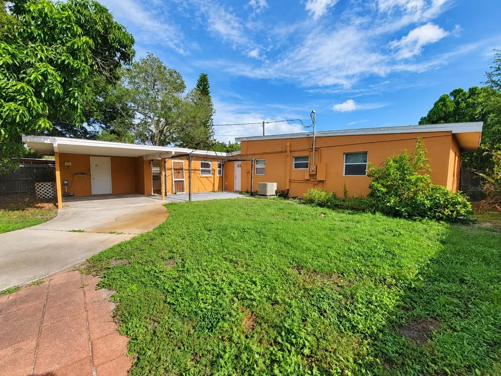 6711 DARTMOUTH AVENUE St Petersburg, FL 33710