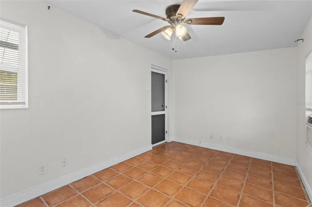 6711 DARTMOUTH AVENUE St Petersburg, FL 33710