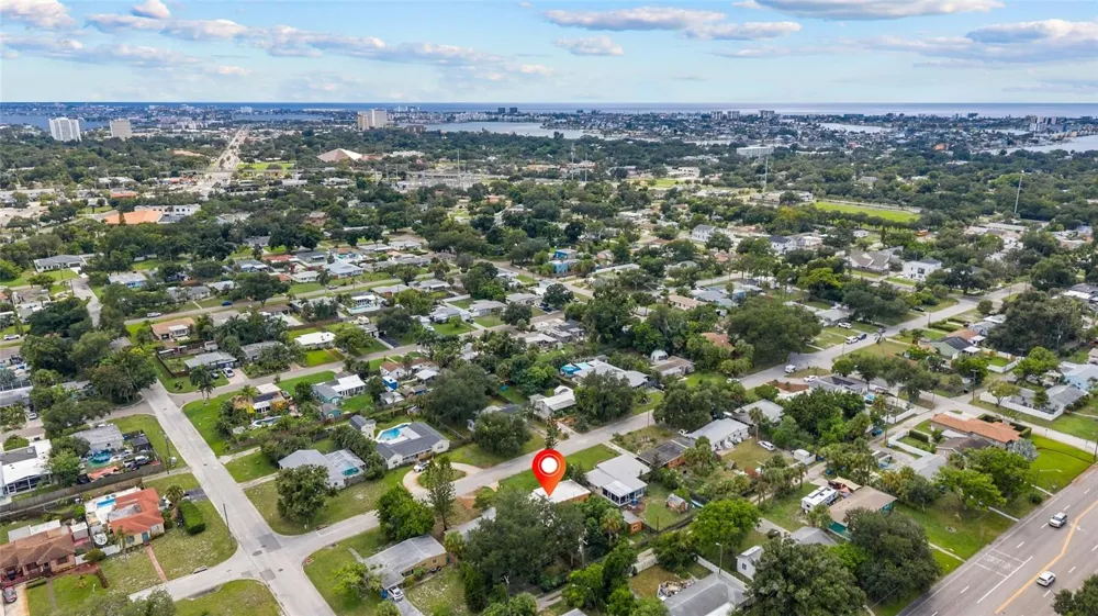 6711 DARTMOUTH AVENUE St Petersburg, FL 33710