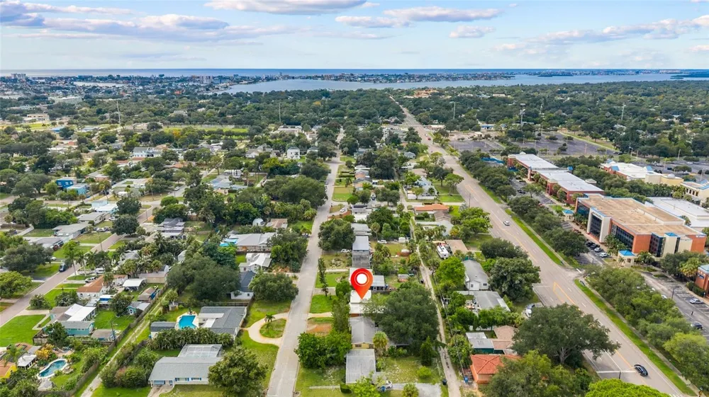 6711 DARTMOUTH AVENUE St Petersburg, FL 33710