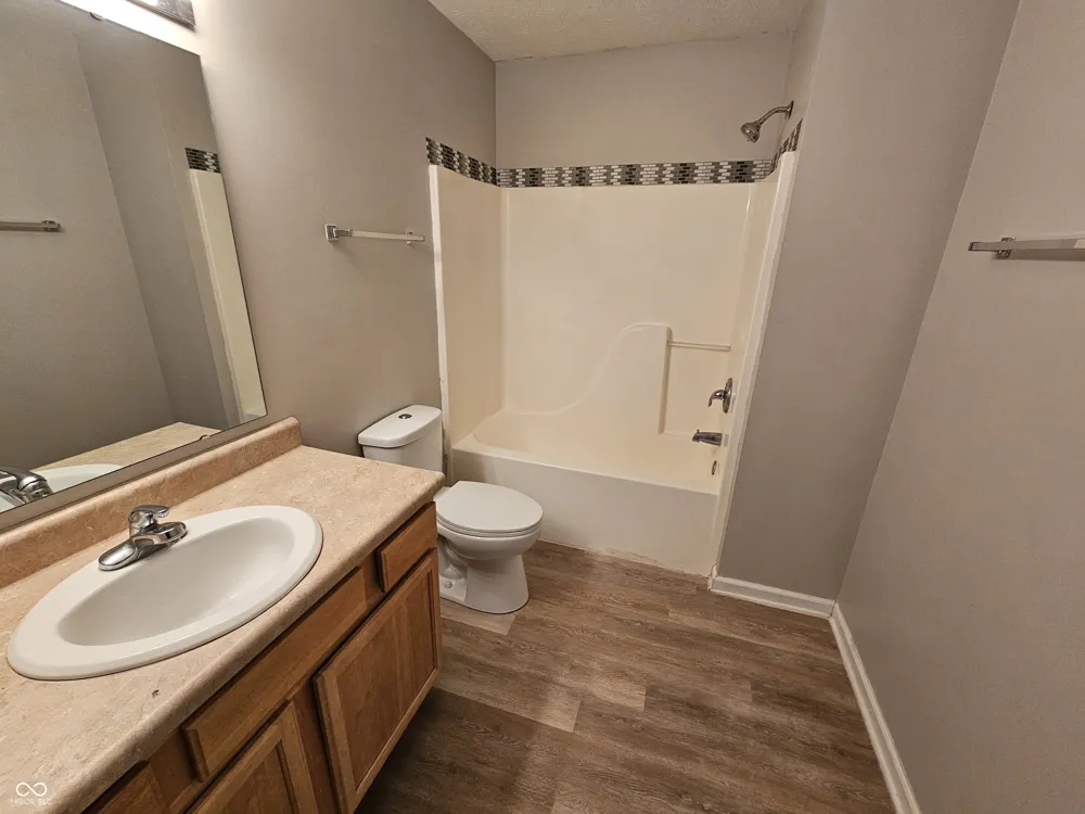 10292 Golden Drive Noblesville, IN 46060