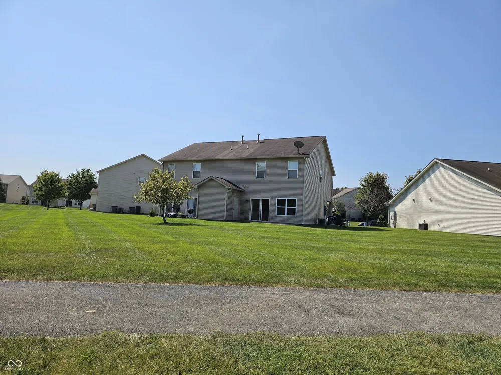 10292 Golden Drive Noblesville, IN 46060