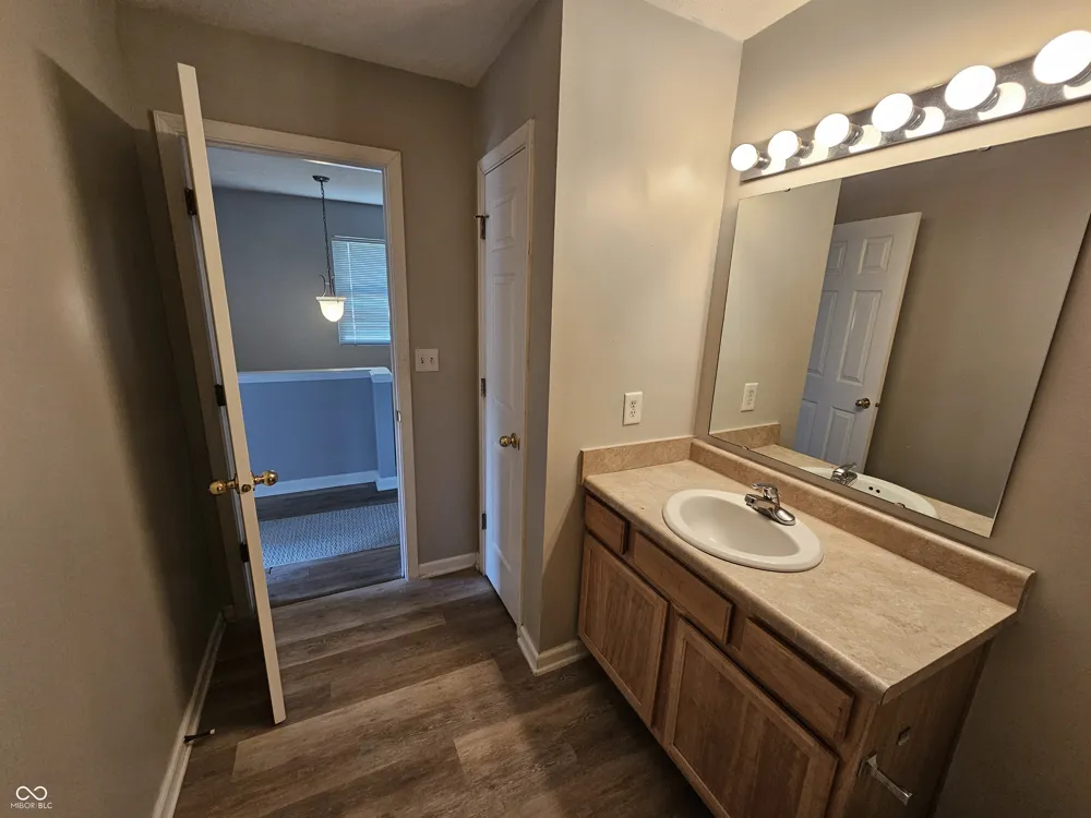 10292 Golden Drive Noblesville, IN 46060