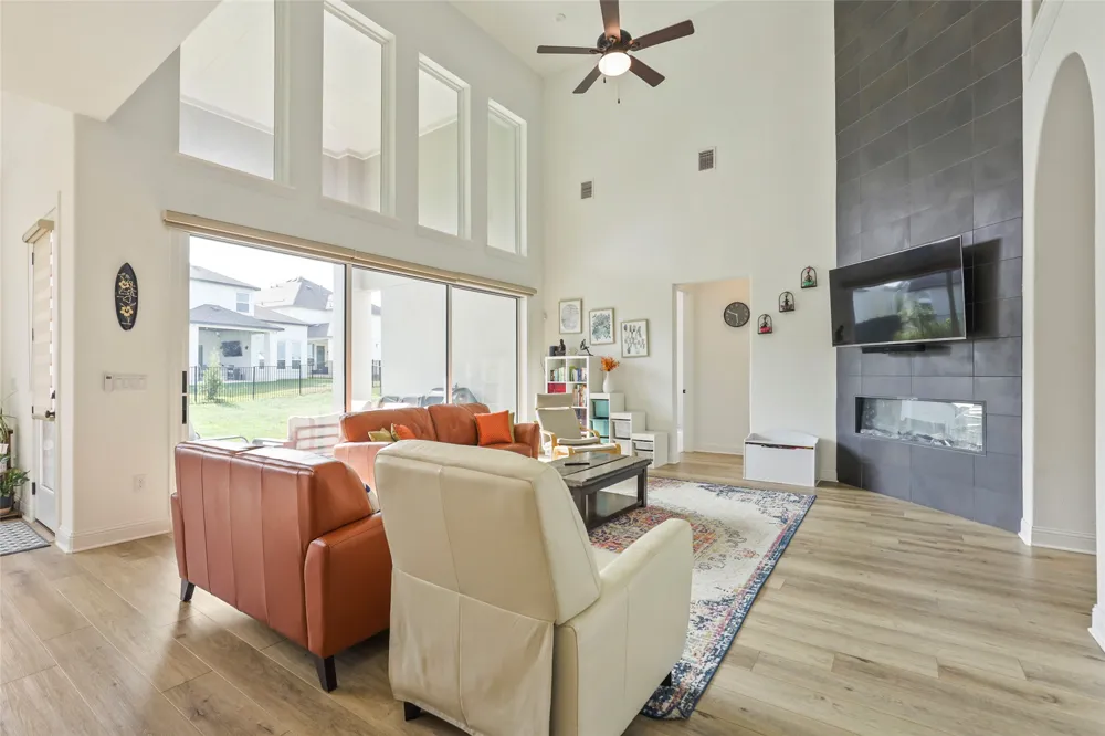 933 Trevi Fontana Drive Leander, TX 78641
